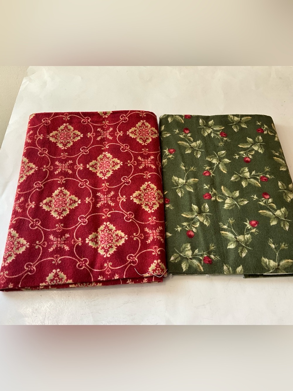 Quilting Sewing Fabric Lot Maywood Studio Return to Romance Floral Red Green